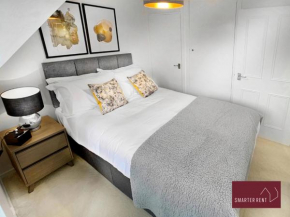 Wokingham - 2 Bedroom Maisonette - With Parking